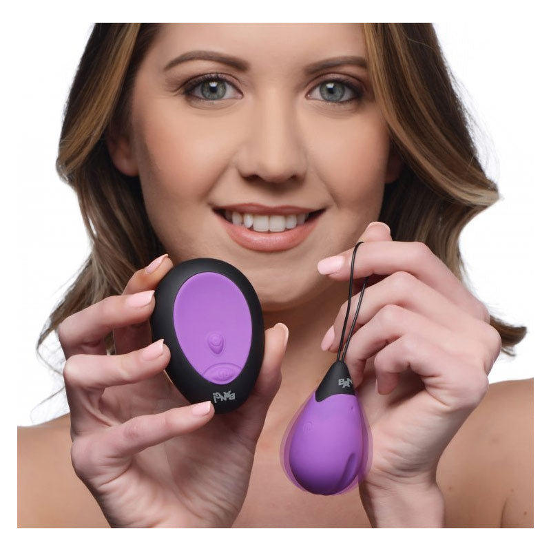 Bang 10X Vibrating Silicone Egg with Remote Control